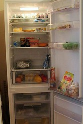 Холодильник/морозильник неисправный (без фреона) ищу не старше 19 лет